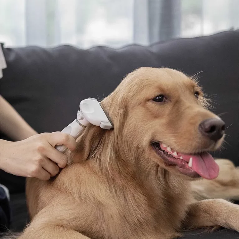 Pawbby De-Shedding Brush MG-PCO001